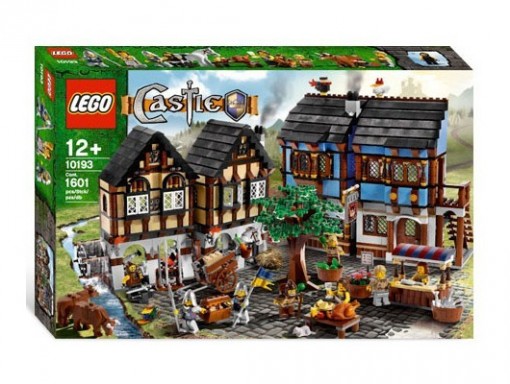 lego-castle-10193-b